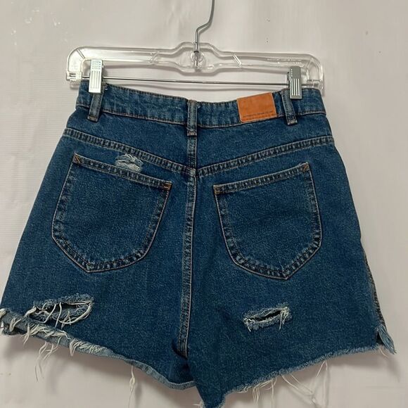 ZARA DEMIN HIGH RISE DEMIN SHORTS SIZE USA 34‎ - Picture 2 of 9